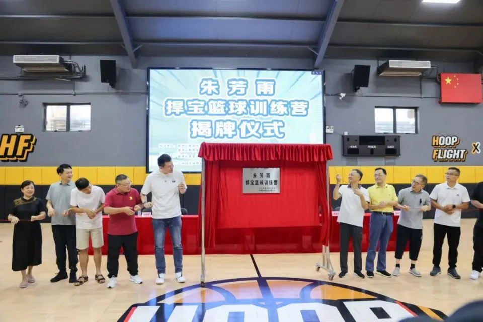 刻苦训练篮球时如何避免受伤的建议_0
